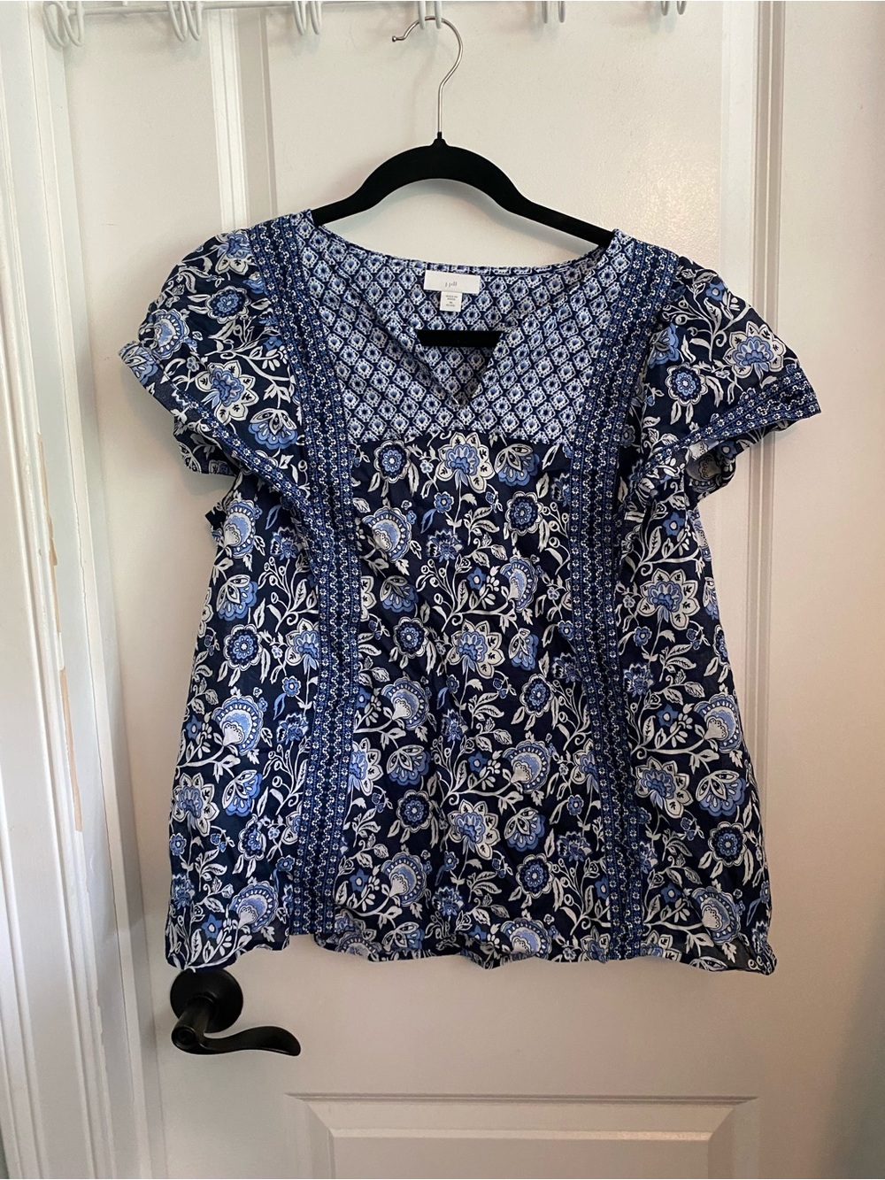 J. Jill Blue and White Floral Flutter-Sleeve Cotton Blouse